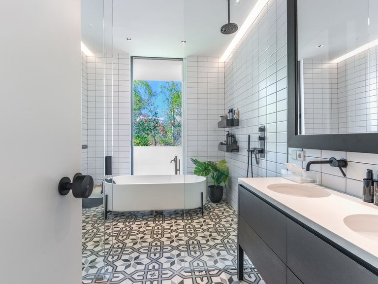 Villa for Sale in Elviria, Malaga 26
