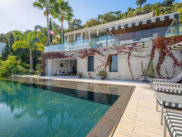 Villa for Sale in Elviria, Malaga 59