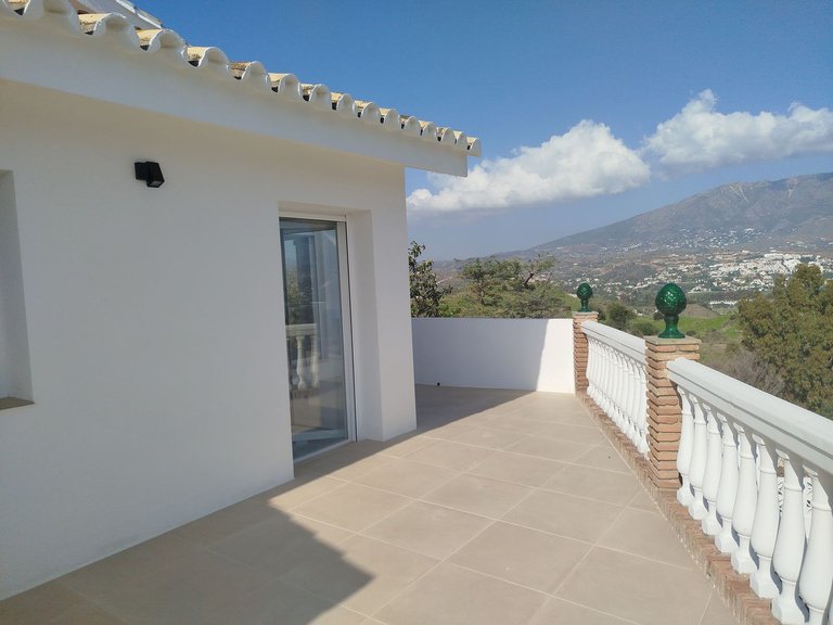 Villa for Sale in Cerros Del Aguila, Malaga 21