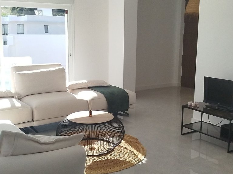 Villa for Sale in Cerros Del Aguila, Malaga 38