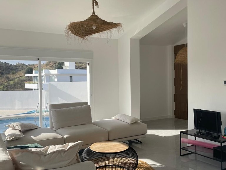 Villa for Sale in Cerros Del Aguila, Malaga 39