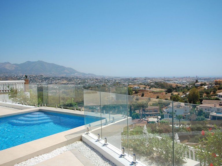 Villa for Sale in Cerros Del Aguila, Malaga 4