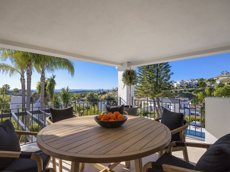 Villa for Sale in El Paraiso, Malaga 18
