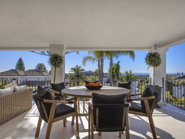 Villa for Sale in El Paraiso, Malaga 19