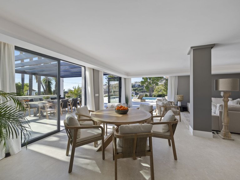 Villa for Sale in El Paraiso, Malaga 30