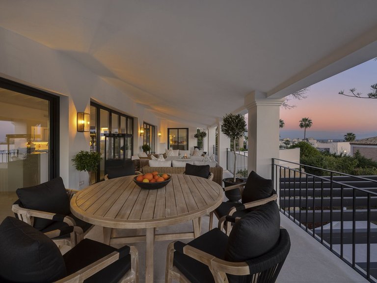 Villa for Sale in El Paraiso, Malaga 41