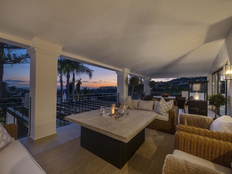 Villa for Sale in El Paraiso, Malaga 42