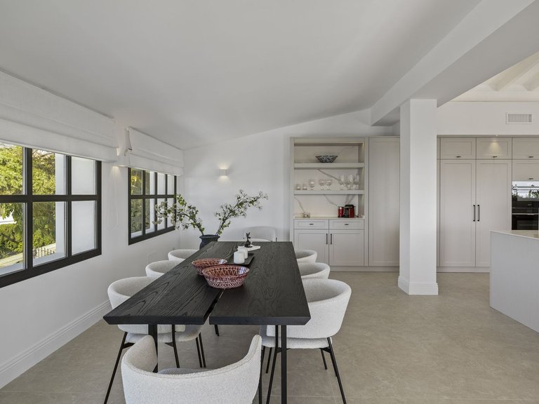 Villa for Sale in El Paraiso, Malaga 7