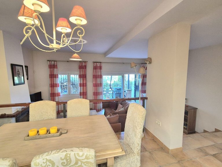 Villa for Sale in Alhaurin Golf, Malaga 12