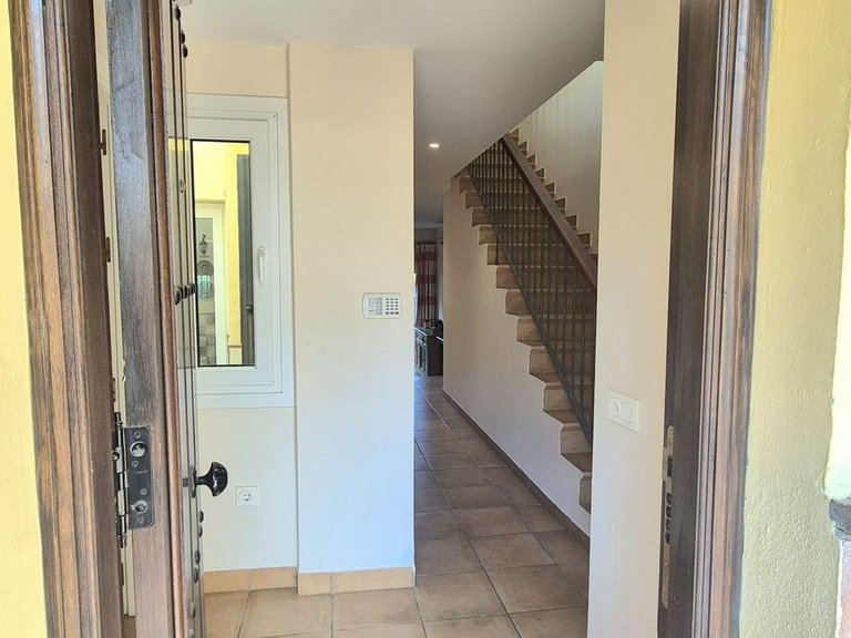 Villa for Sale in Alhaurin Golf, Malaga 13