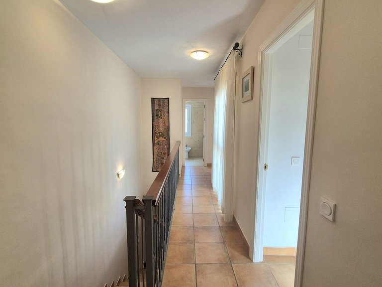 Villa for Sale in Alhaurin Golf, Malaga 24
