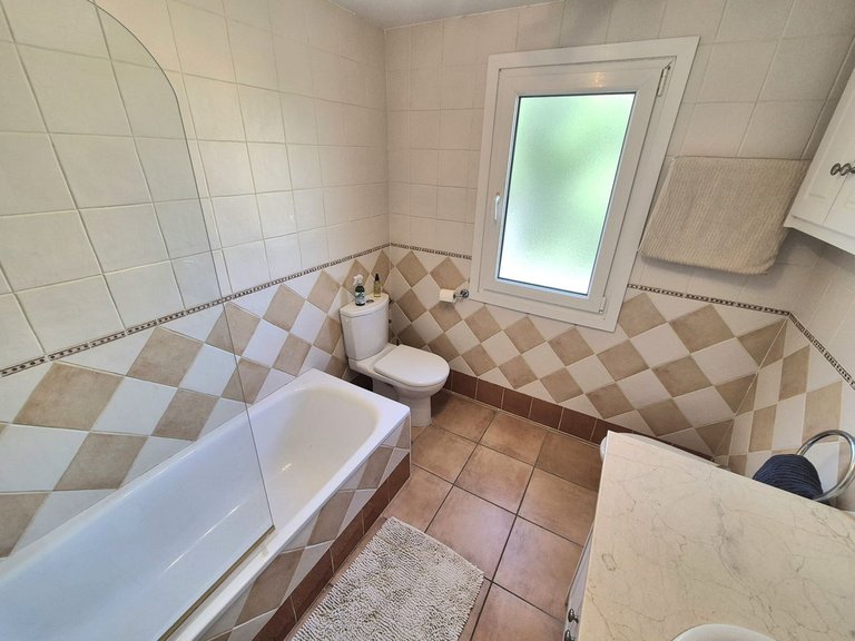 Villa for Sale in Alhaurin Golf, Malaga 28