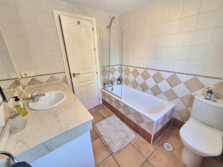 Villa for Sale in Alhaurin Golf, Malaga 29