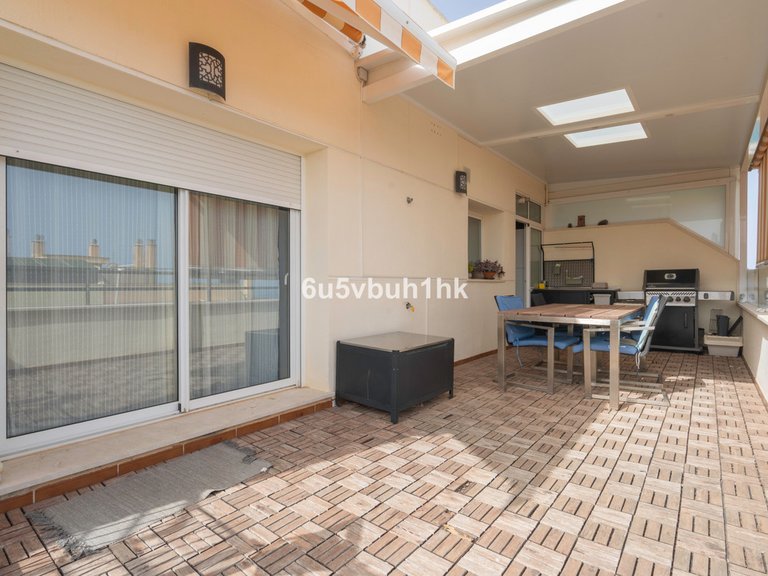 Apartment for Sale in El Pinillo, Malaga 10