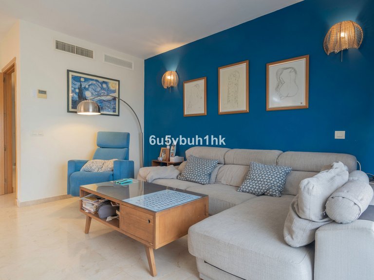 Apartment for Sale in El Pinillo, Malaga 12