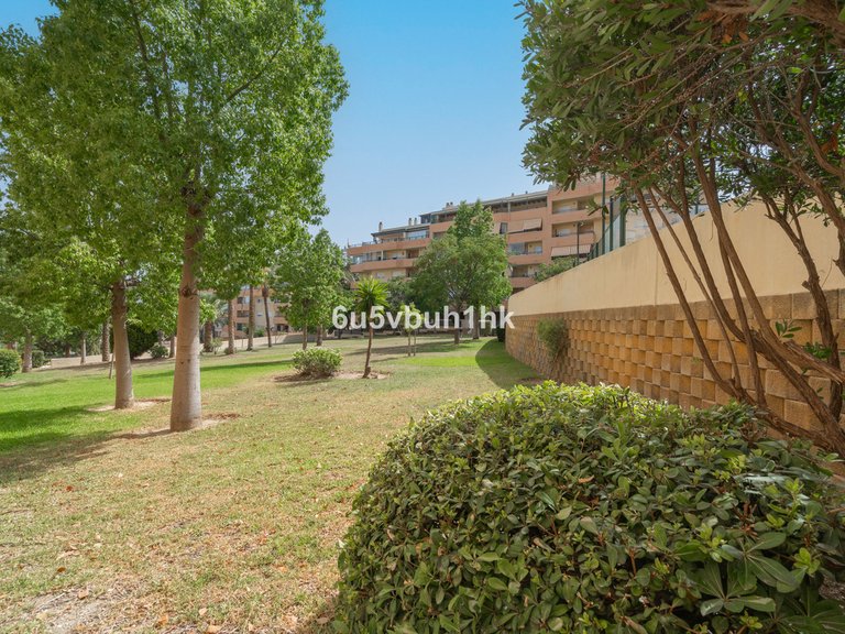 Apartment for Sale in El Pinillo, Malaga 28