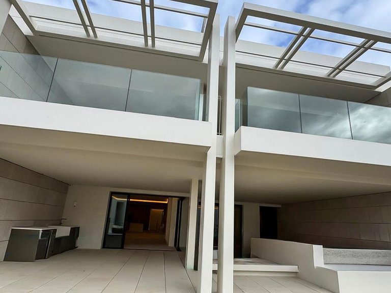 Apartment for Sale in The Golden Mile, Malaga 10