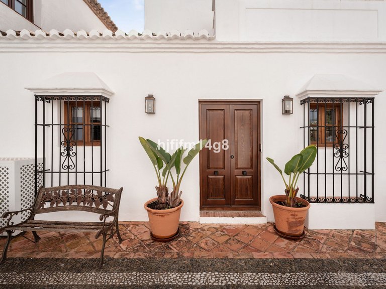 Villa for Sale in The Golden Mile, Malaga 22