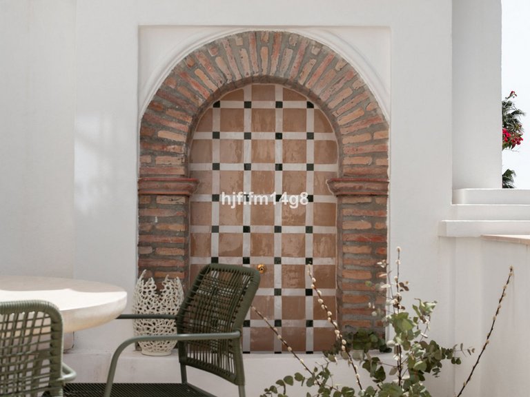 Villa for Sale in The Golden Mile, Malaga 39