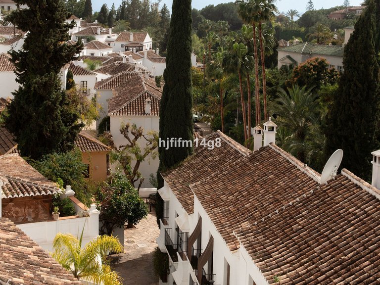 Villa for Sale in The Golden Mile, Malaga 41