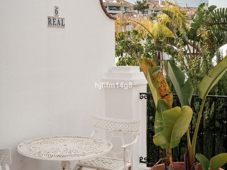 Villa for Sale in The Golden Mile, Malaga 43