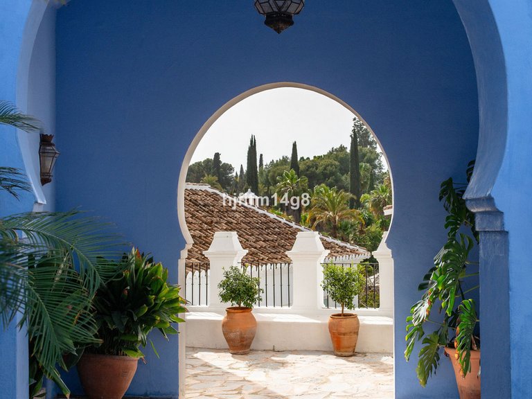 Villa for Sale in The Golden Mile, Malaga 44