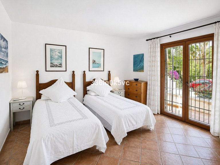 Apartment for Sale in Benahavís, Malaga 5