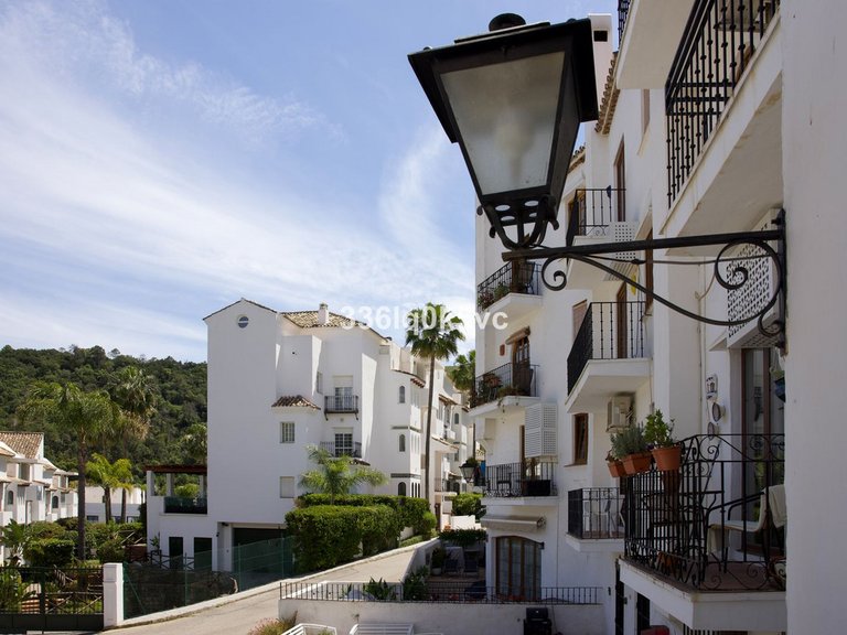 Apartment for Sale in Benahavís, Malaga 7