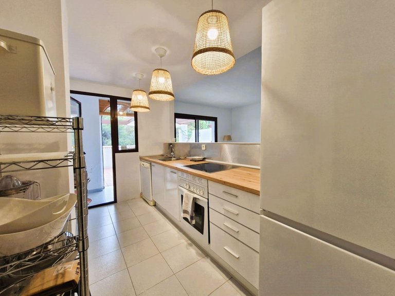 Apartment for Sale in The Golden Mile, Malaga 11