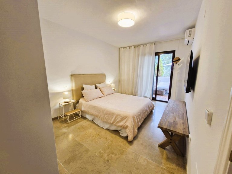 Apartment for Sale in The Golden Mile, Malaga 13