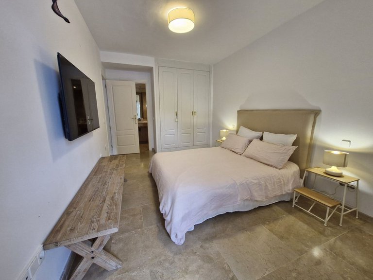 Apartment for Sale in The Golden Mile, Malaga 14