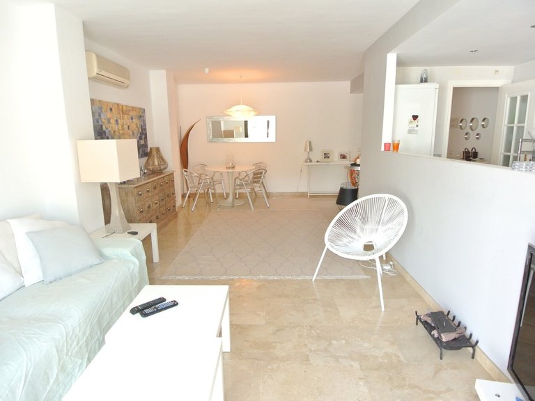 Apartment for Sale in The Golden Mile, Malaga 2