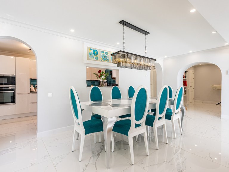 Villa for Sale in Marbella, Malaga 12