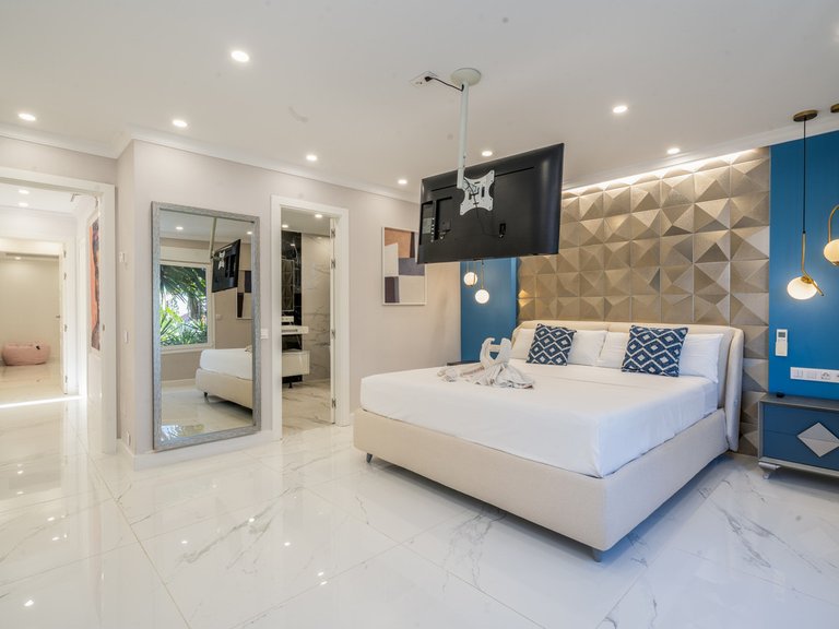 Villa for Sale in Marbella, Malaga 14