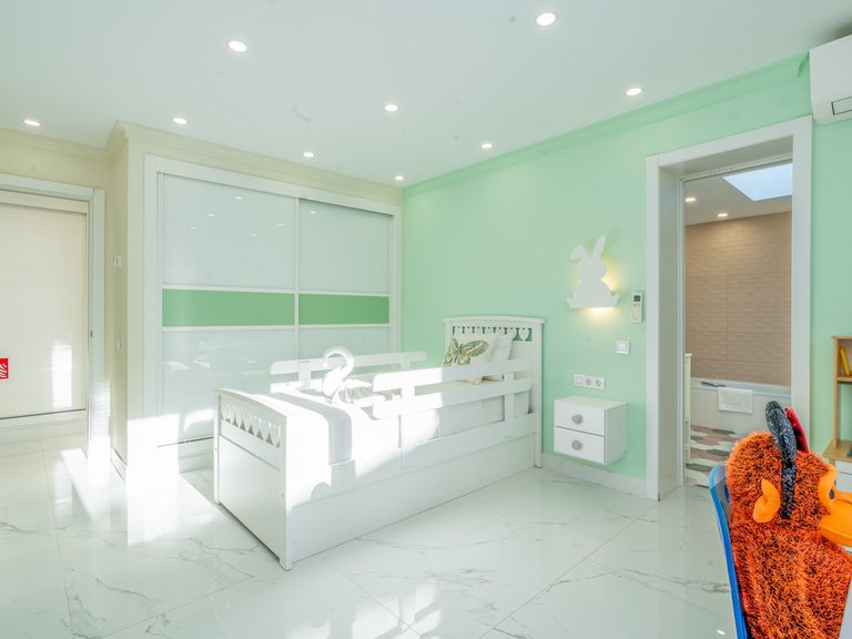 Villa for Sale in Marbella, Malaga 27