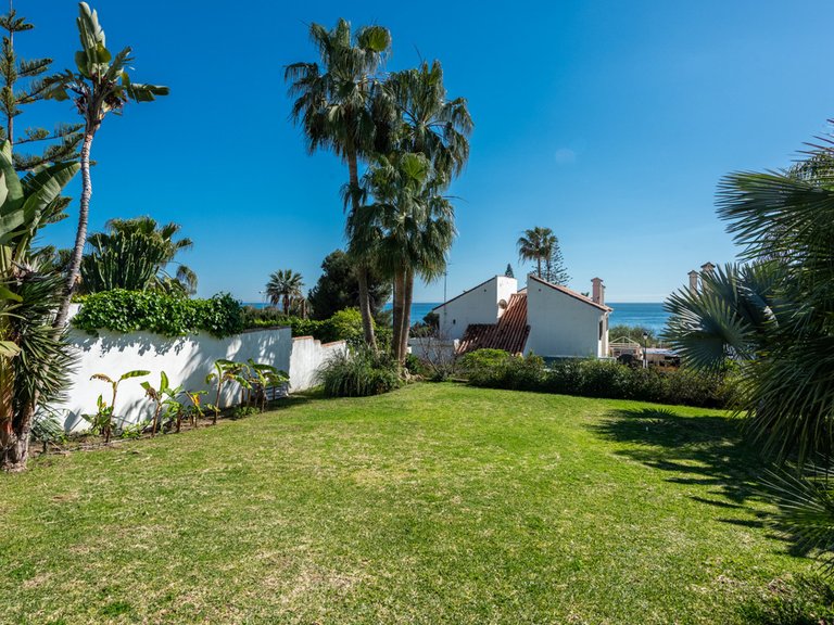 Villa for Sale in Marbella, Malaga 32