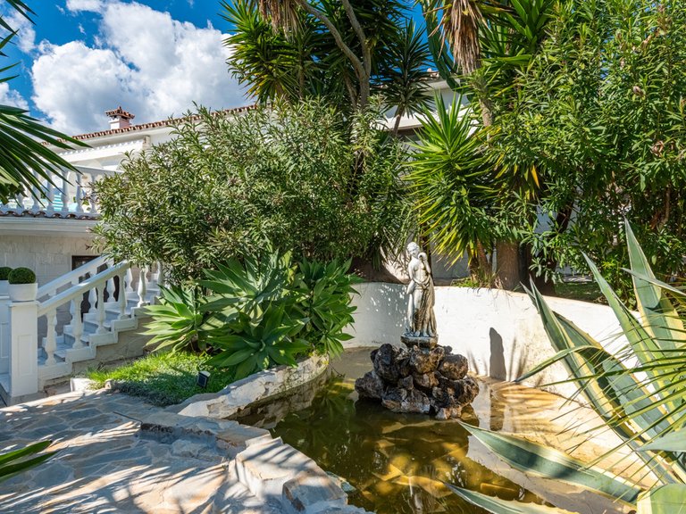 Villa for Sale in Marbella, Malaga 34