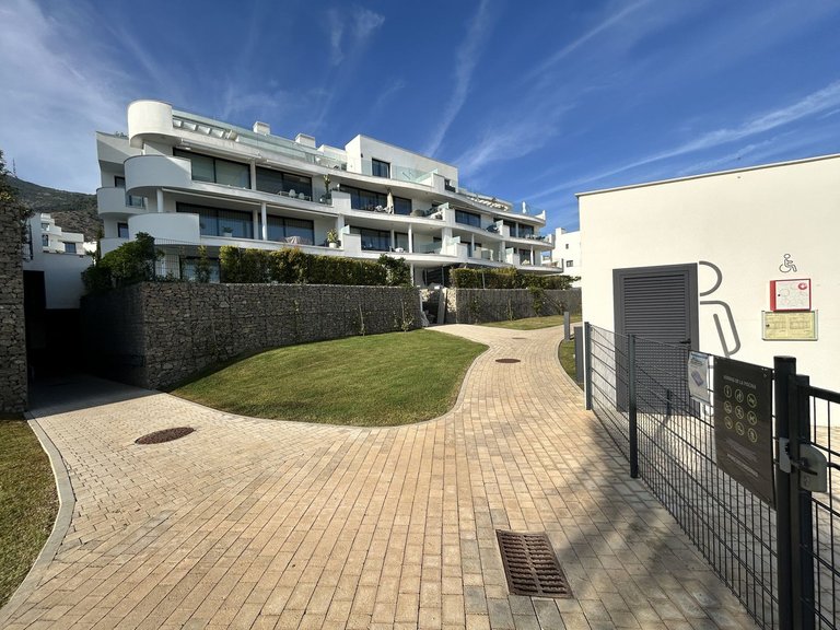 Apartment for Sale in Higueron, Malaga 31