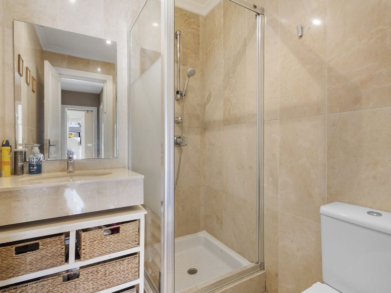 Apartment for Sale in Nueva Andalucía, Malaga 20
