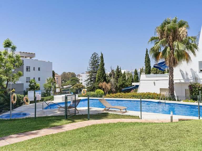 Apartment for Sale in Nueva Andalucía, Malaga 23