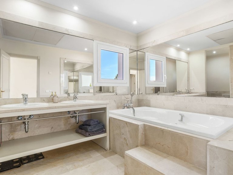 Villa for Sale in Manilva, Malaga 22