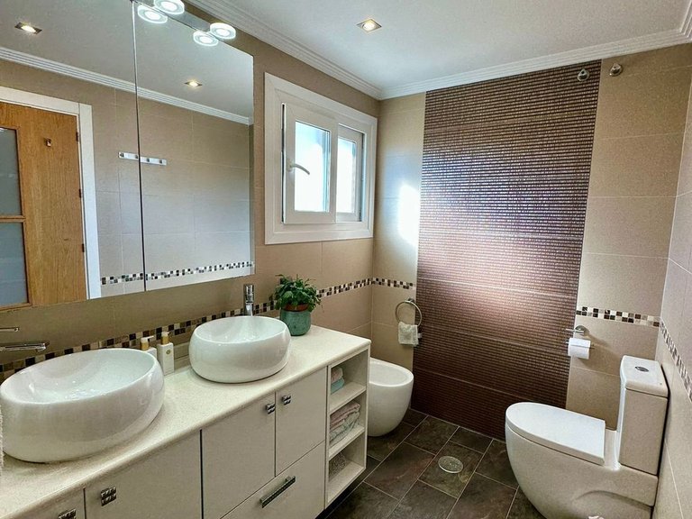 Villa for Sale in Estepona, Malaga 25