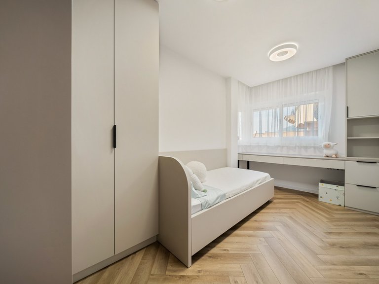 Apartment for Sale in Nueva Andalucía, Malaga 21