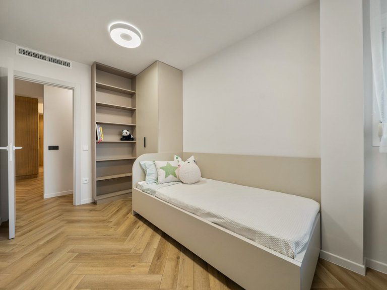 Apartment for Sale in Nueva Andalucía, Malaga 22