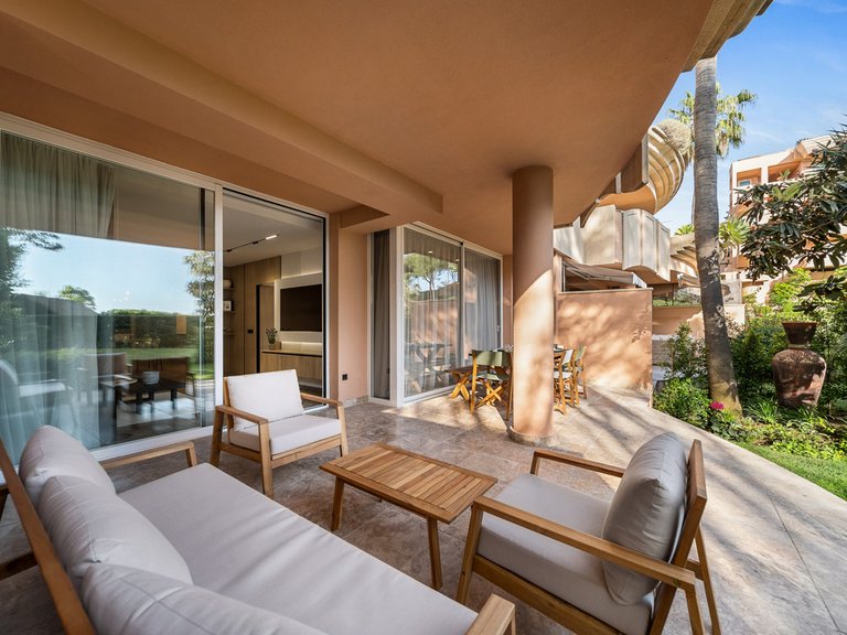 Apartment for Sale in Nueva Andalucía, Malaga 27