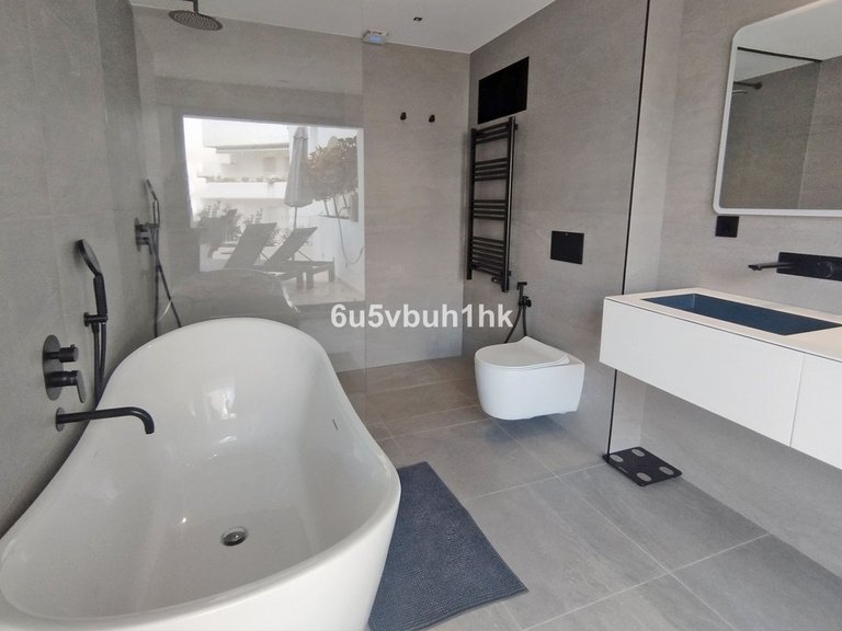 Apartment for Sale in Marbella, Malaga 26