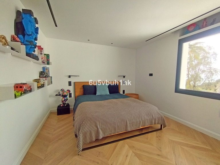 Apartment for Sale in Marbella, Malaga 31