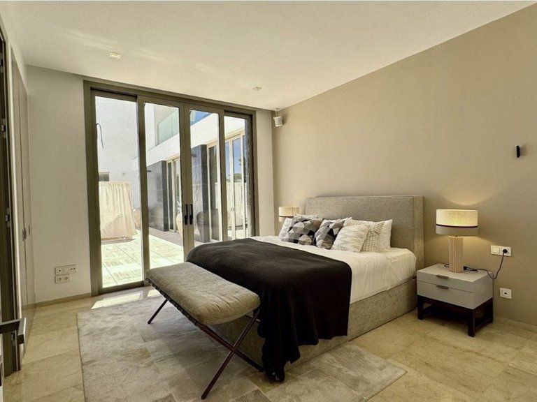 Villa for Sale in Los Flamingos, Malaga 15