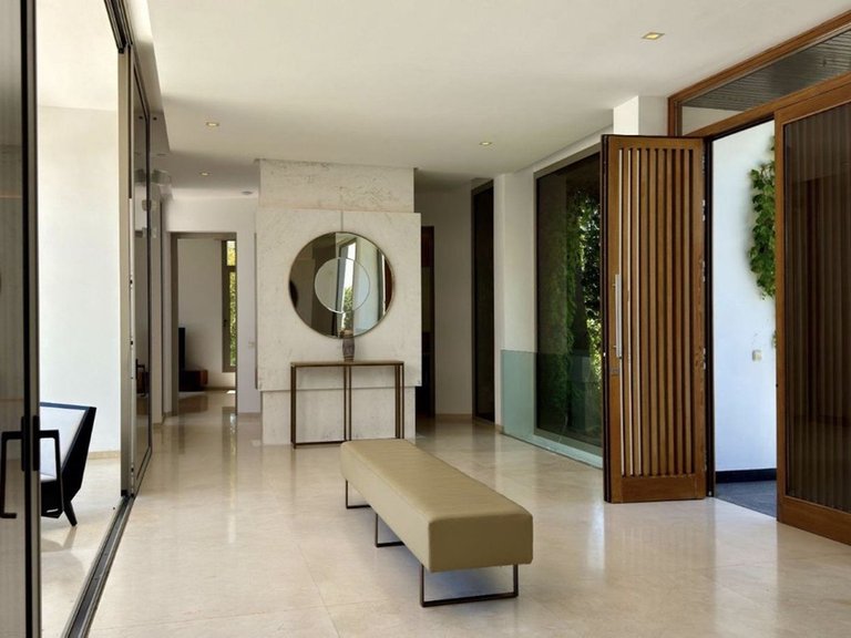 Villa for Sale in Los Flamingos, Malaga 7