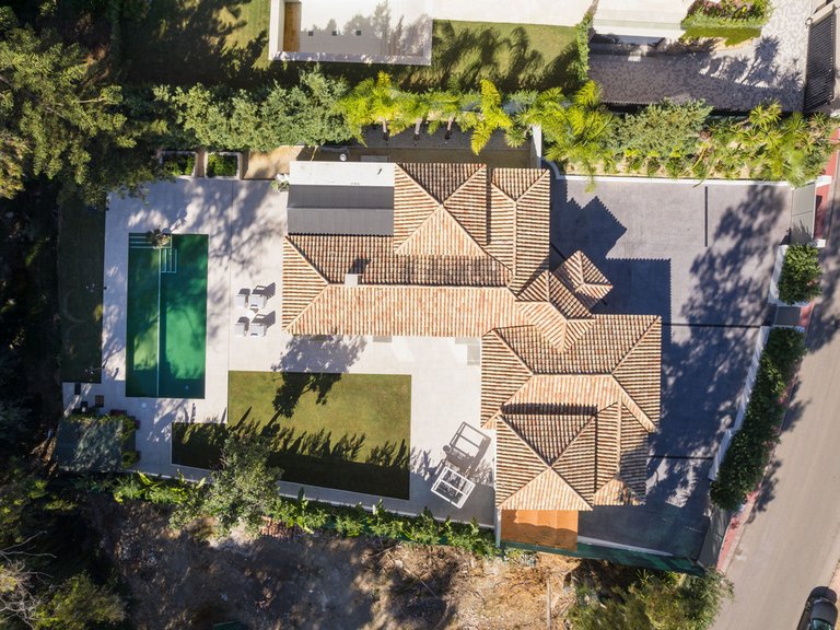 Villa for Sale in Nueva Andalucía, Malaga 34